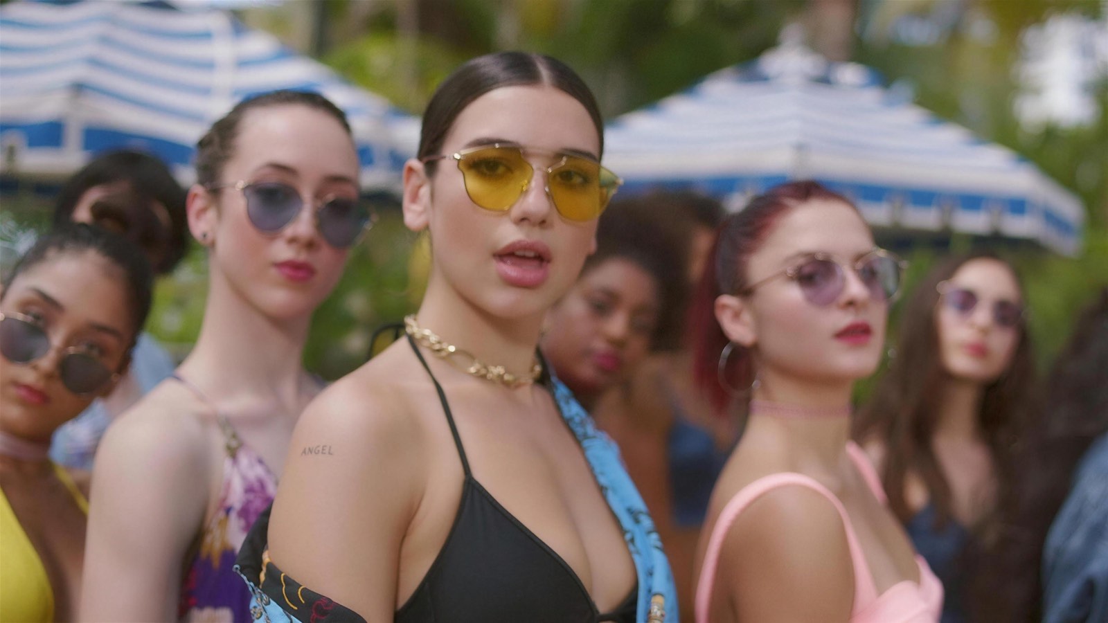 Real People casted in Dua Lipa, "New Rules"